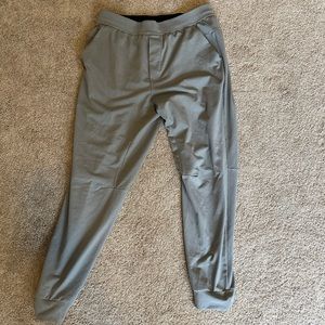 Men’s grey lulu lemon joggers, Size L